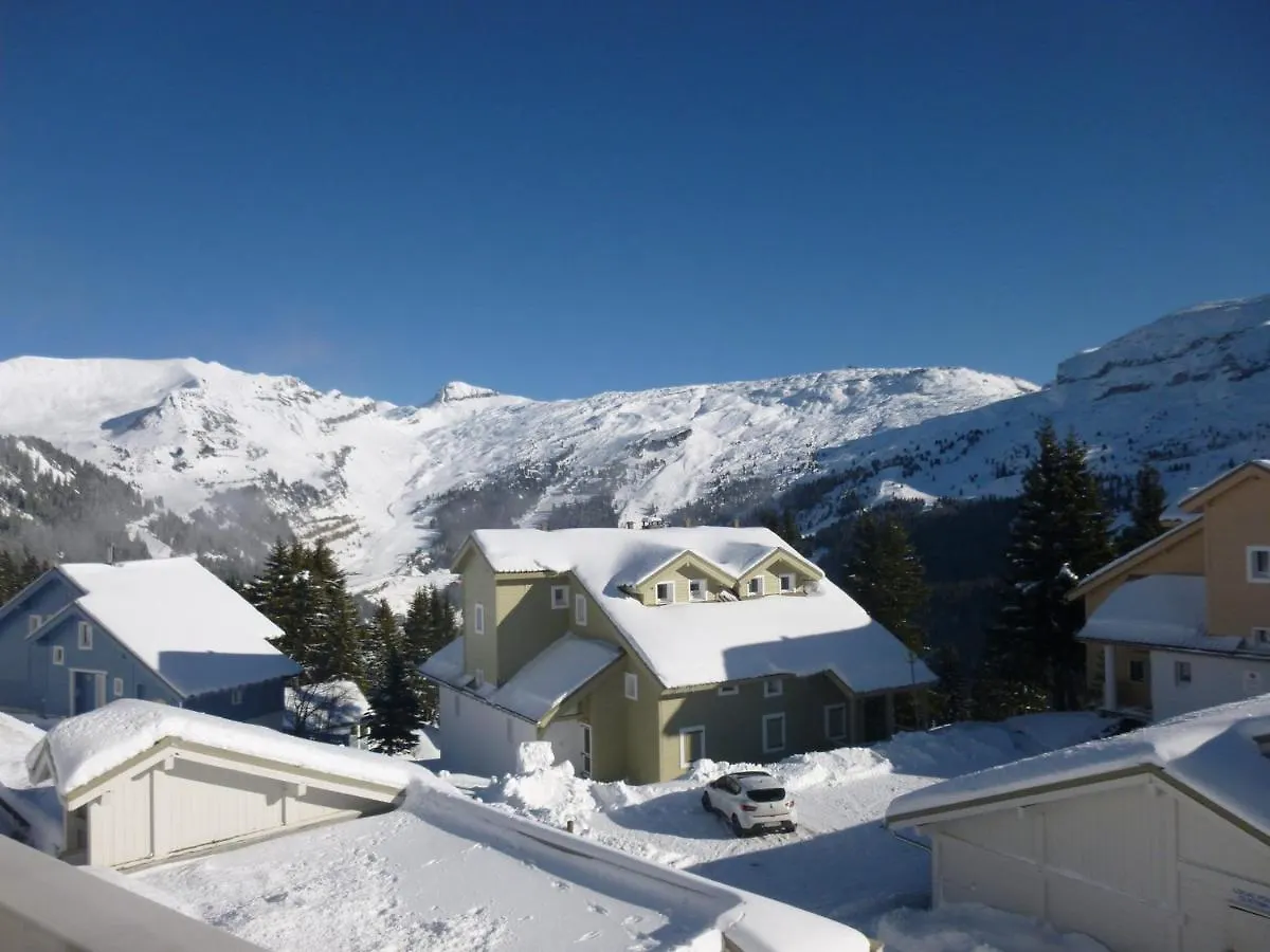 Chalet Spacieux Avec Poele A Bois, Wifi Gratuit, Terrasse, Garage Et Proche Des Pistes - Fr-1-425-122 Flaine