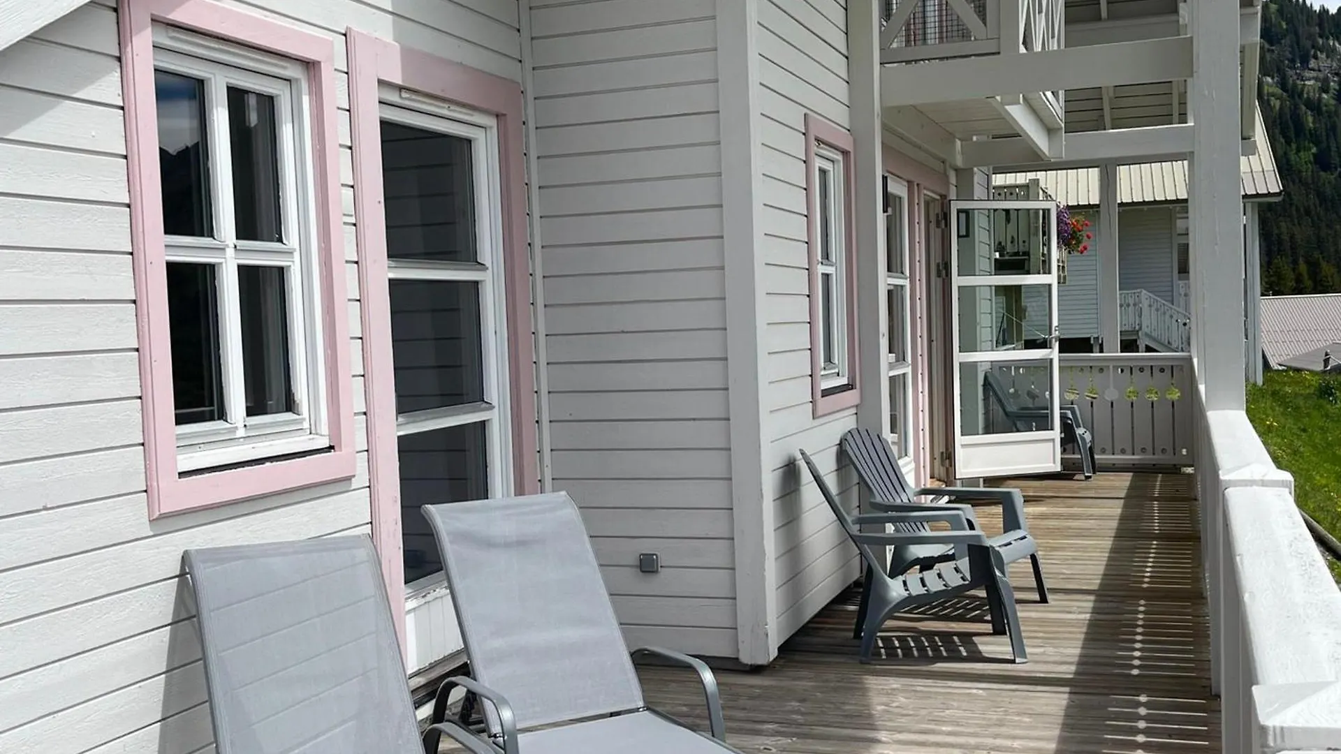 Chalet Spacieux Avec Poele A Bois, Wifi Gratuit, Terrasse, Garage Et Proche Des Pistes - Fr-1-425-122 Flaine France